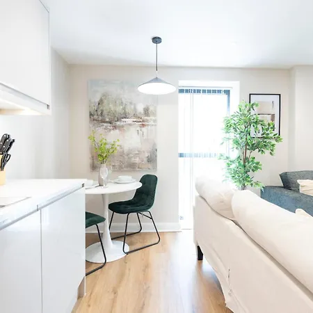 Appartement Harvey Nic's & Designer Quarter 74 Ch