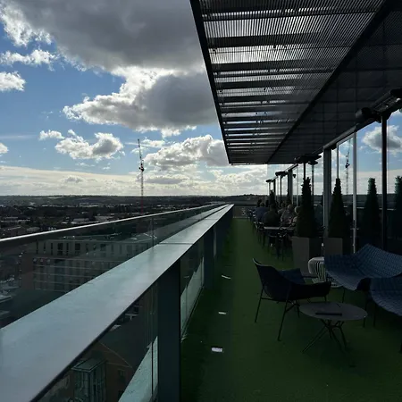 Appartement Harvey Nic's & Designer Quarter 74 Ch