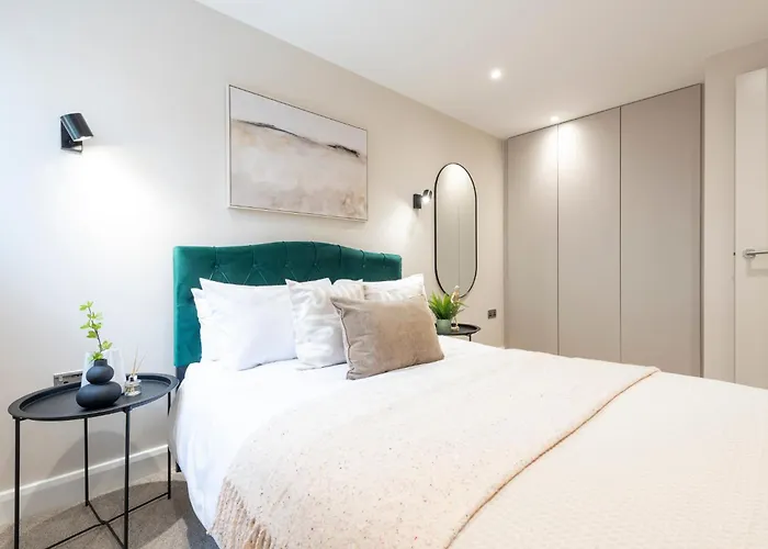 Harvey Nic's & Designer Quarter 74 Ch דירה *