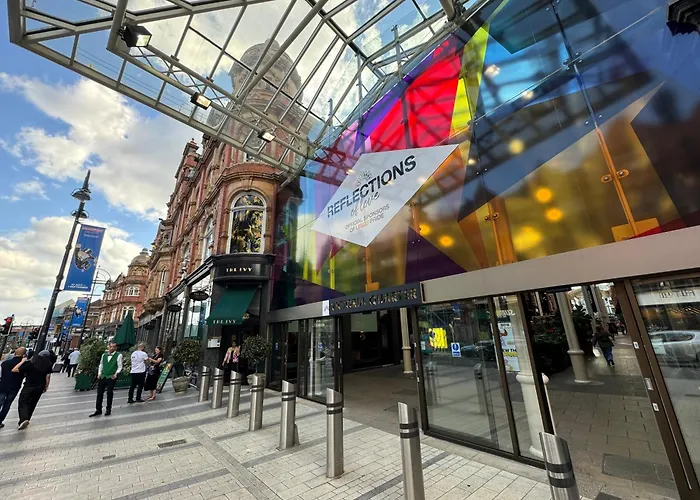 Harvey Nic's & Designer Quarter 74 Ch *