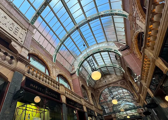 Апартаменти Harvey Nic's & Designer Quarter 74 Ch *