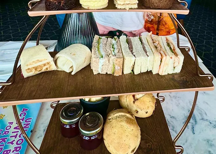 Harvey Nic's & Designer Quarter 74 Ch Апартаменти *