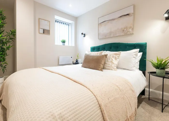 Harvey Nic's & Designer Quarter 74 Ch Апартаменты