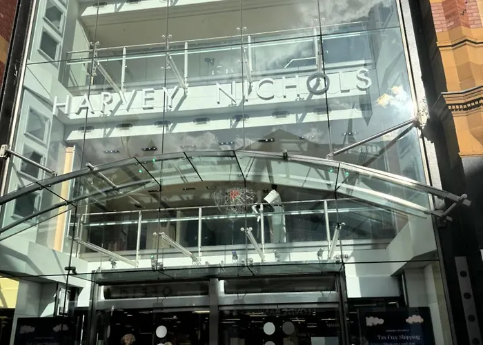 Harvey Nic's & Designer Quarter 74 Ch Апартаменты