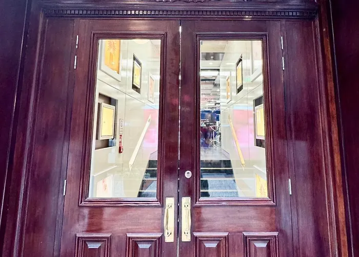 Harvey Nic's & Designer Quarter 74 Ch Апартаменты *